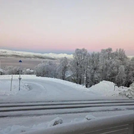 Lovely 4 Bedroom House With The View Of Aurora Tromso Exterior photo