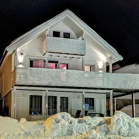 Lovely 4 Bedroom House With The View Of Aurora Tromso Exterior photo