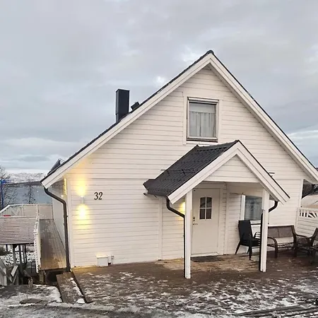 Lovely 4 Bedroom House With The View Of Aurora Tromso Exterior photo