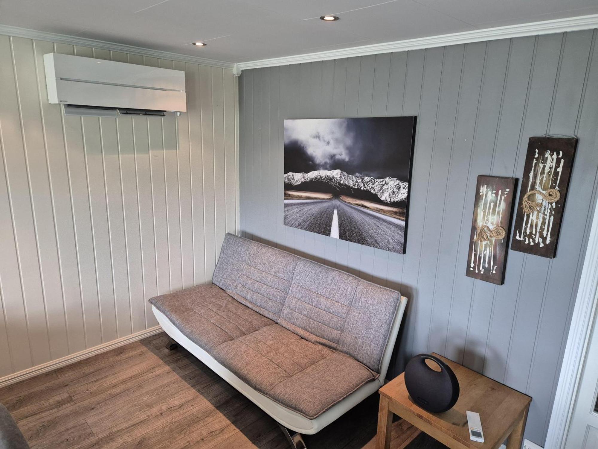 Lovely 4 Bedroom House With The View Of Aurora Casa vacanze *